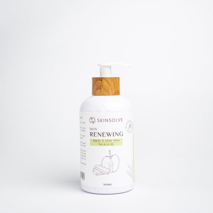 Skin Solve Renewing Cleansing Water - Tẩy trang thanh lọc và làm sạch sâu da Táo & Lô hội